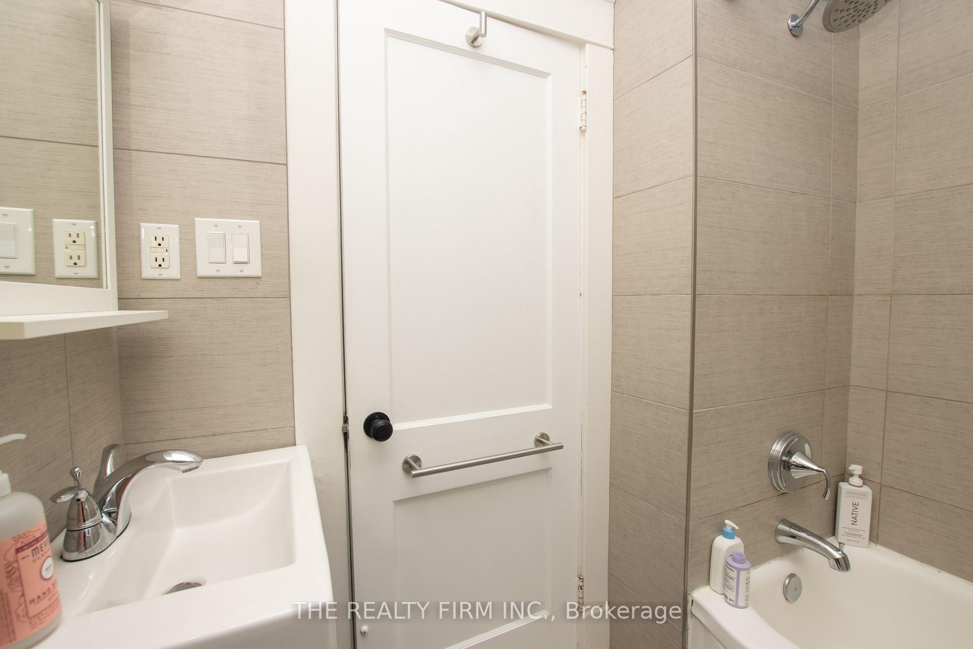 Photo 22 of 117 Thornton Avenue, London, East B — HOMEH