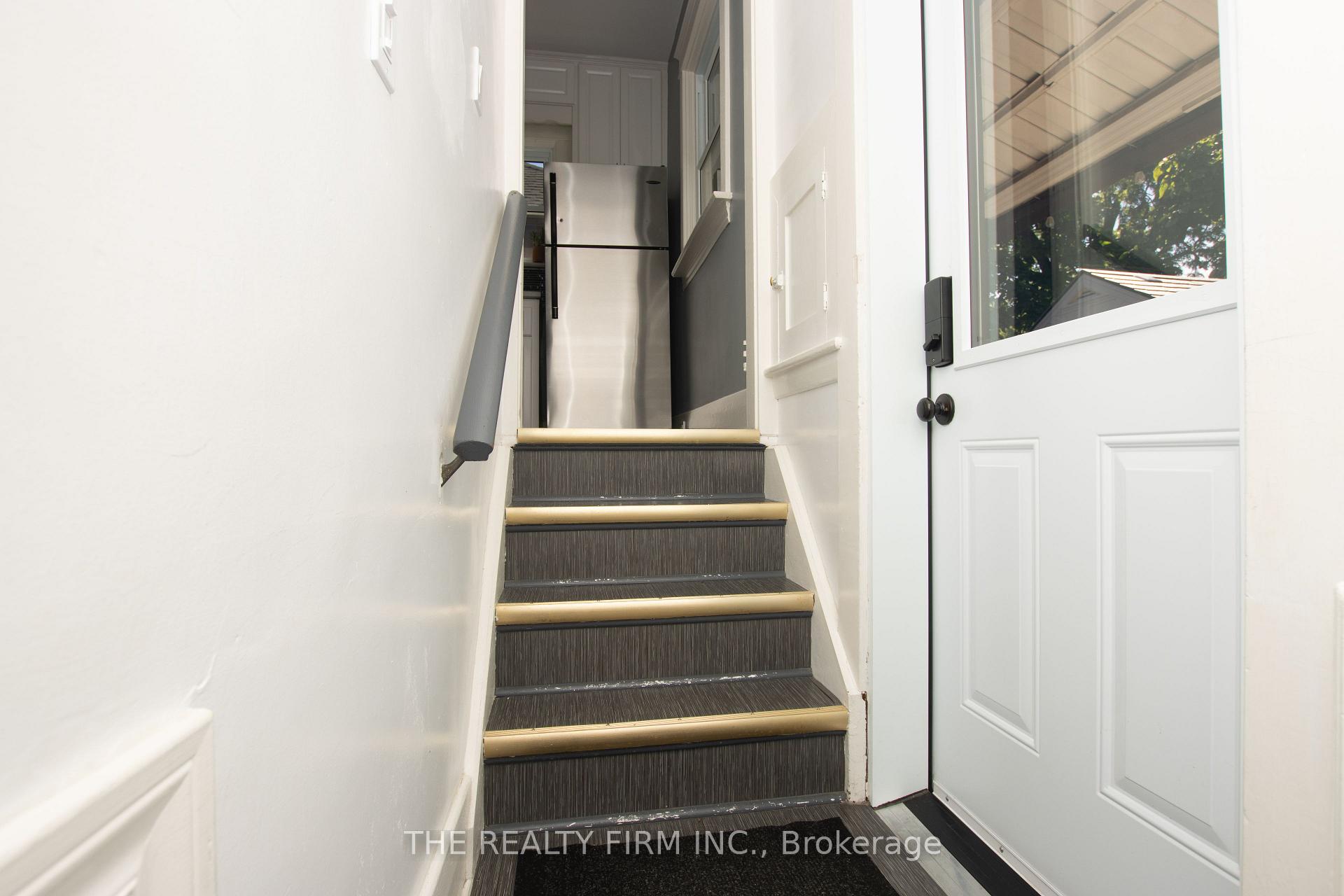 Photo 25 of 117 Thornton Avenue, London, East B — HOMEH