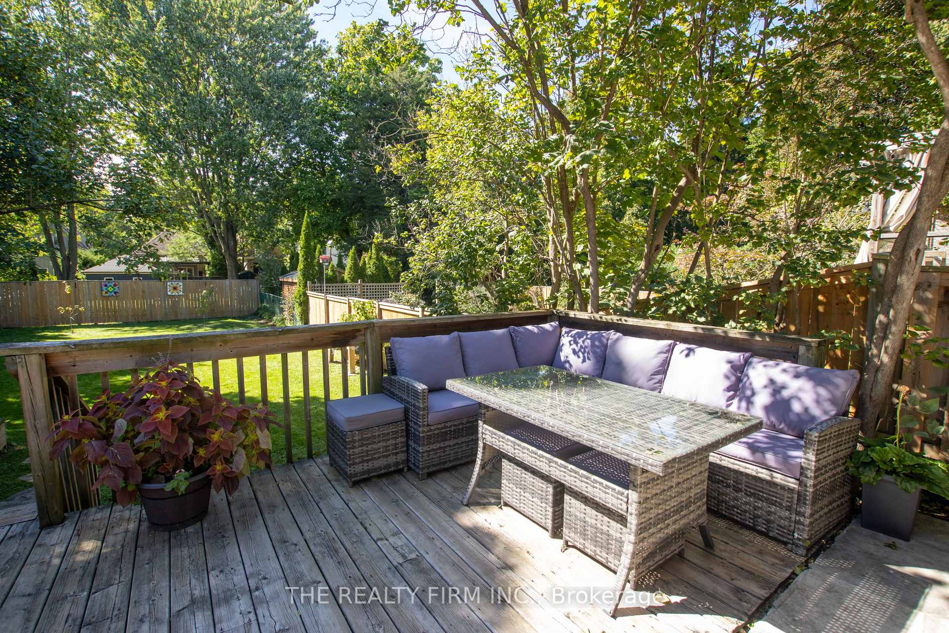 Photo 36 of 117 Thornton Avenue, London, East B — HOMEH