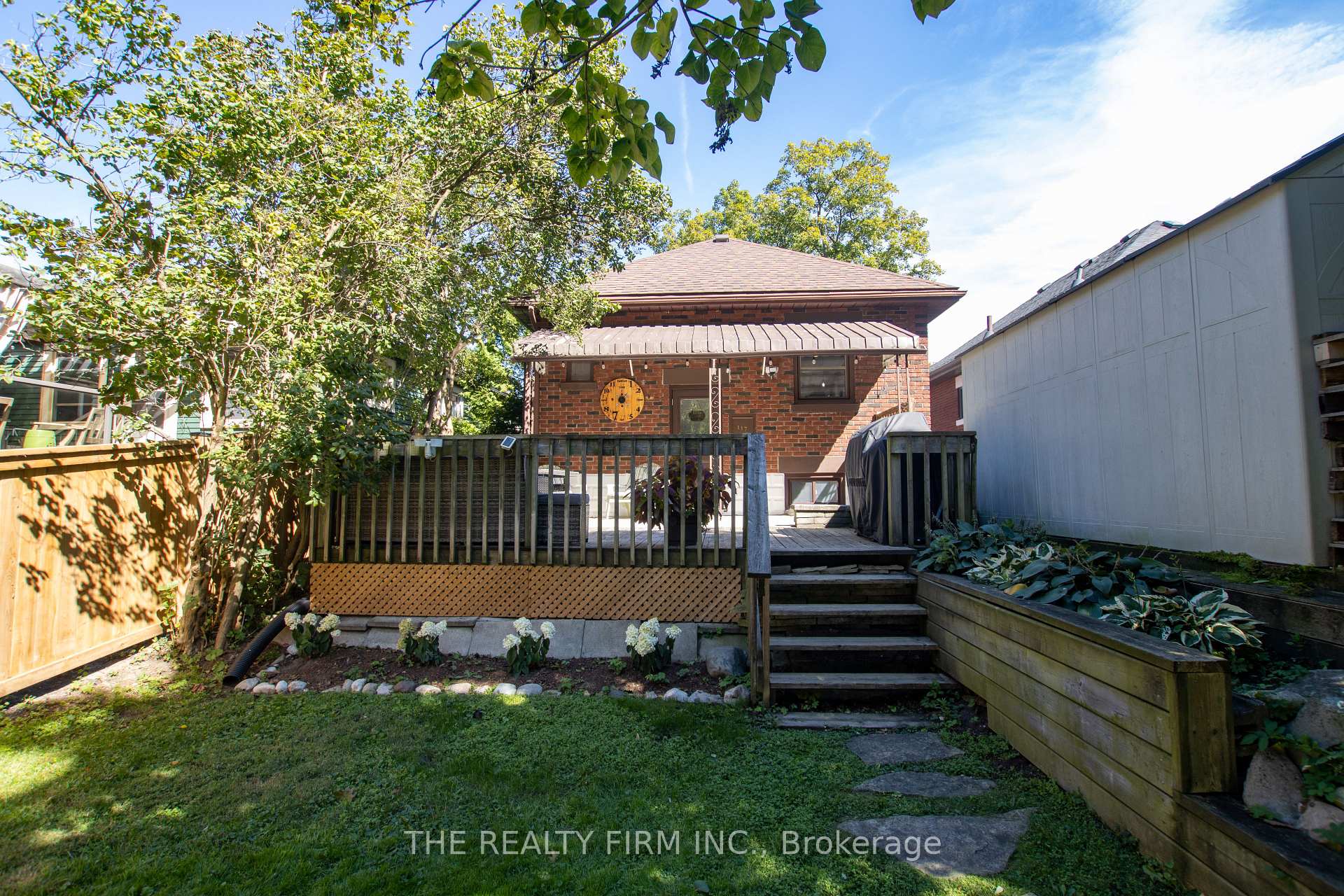 Photo 39 of 117 Thornton Avenue, London, East B — HOMEH