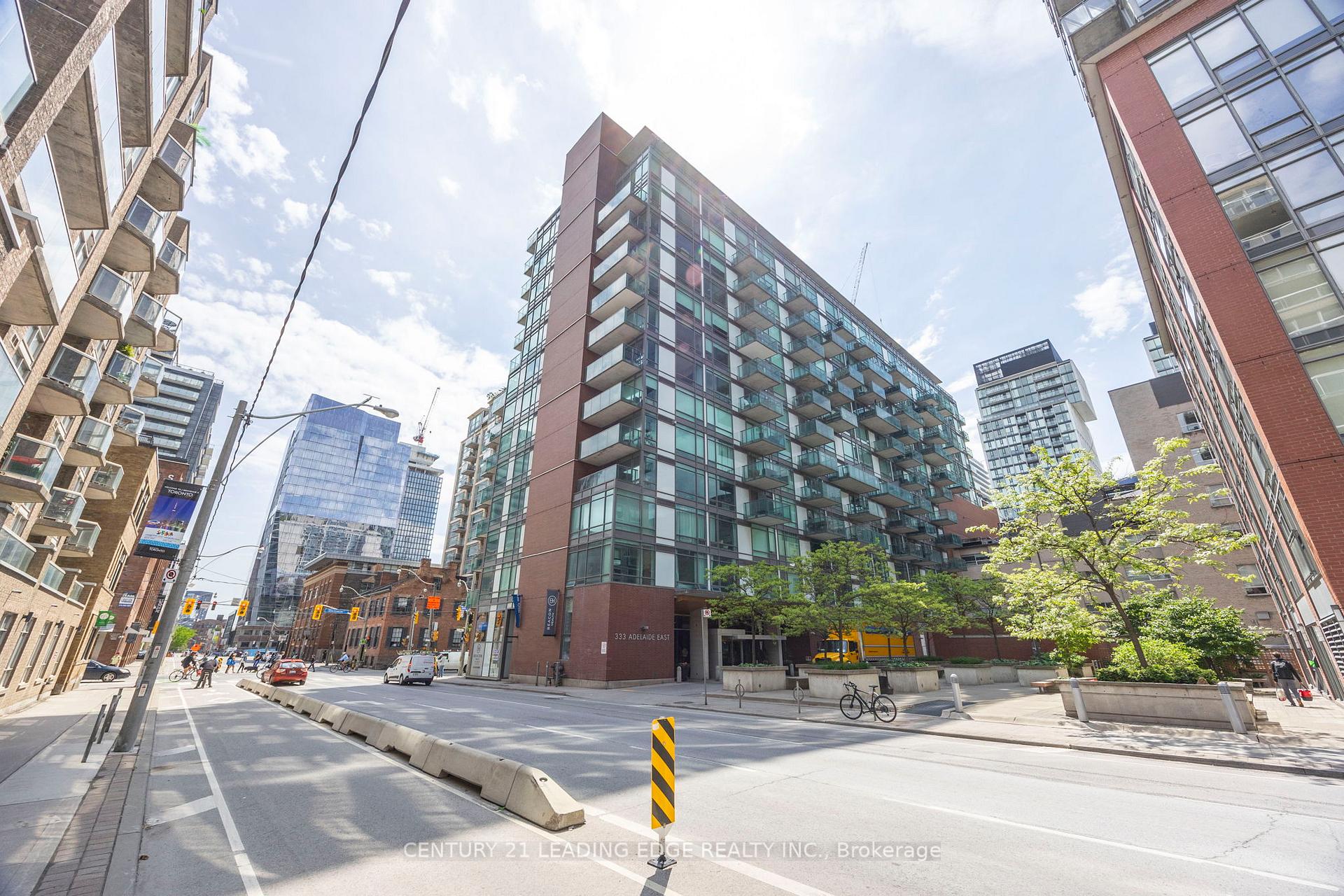 Photo of Unit 903, 333 Adelaide Street E