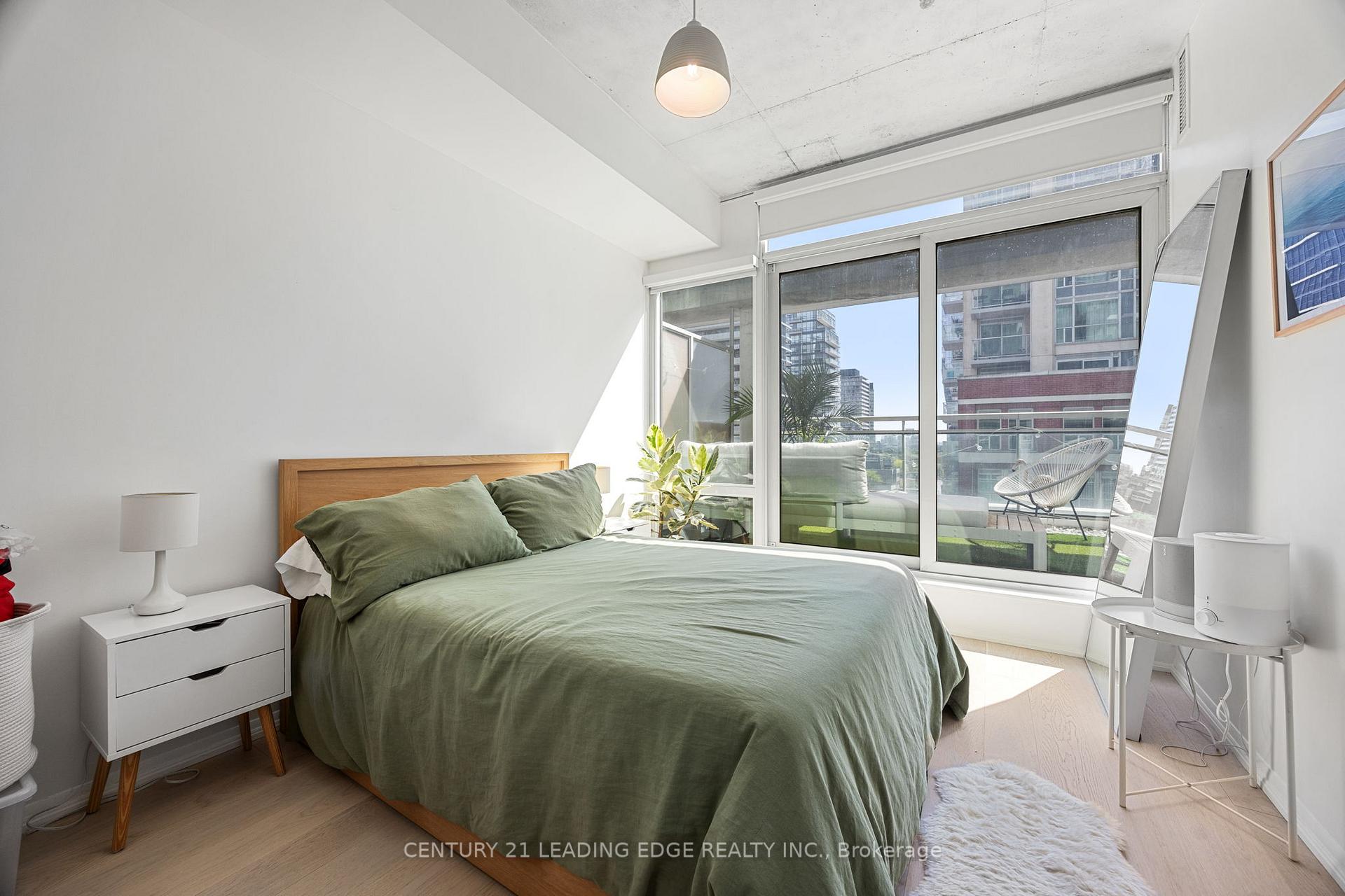 Photo 3 of Unit 903, 333 Adelaide Street E, Toronto, Moss Park — HOMEH