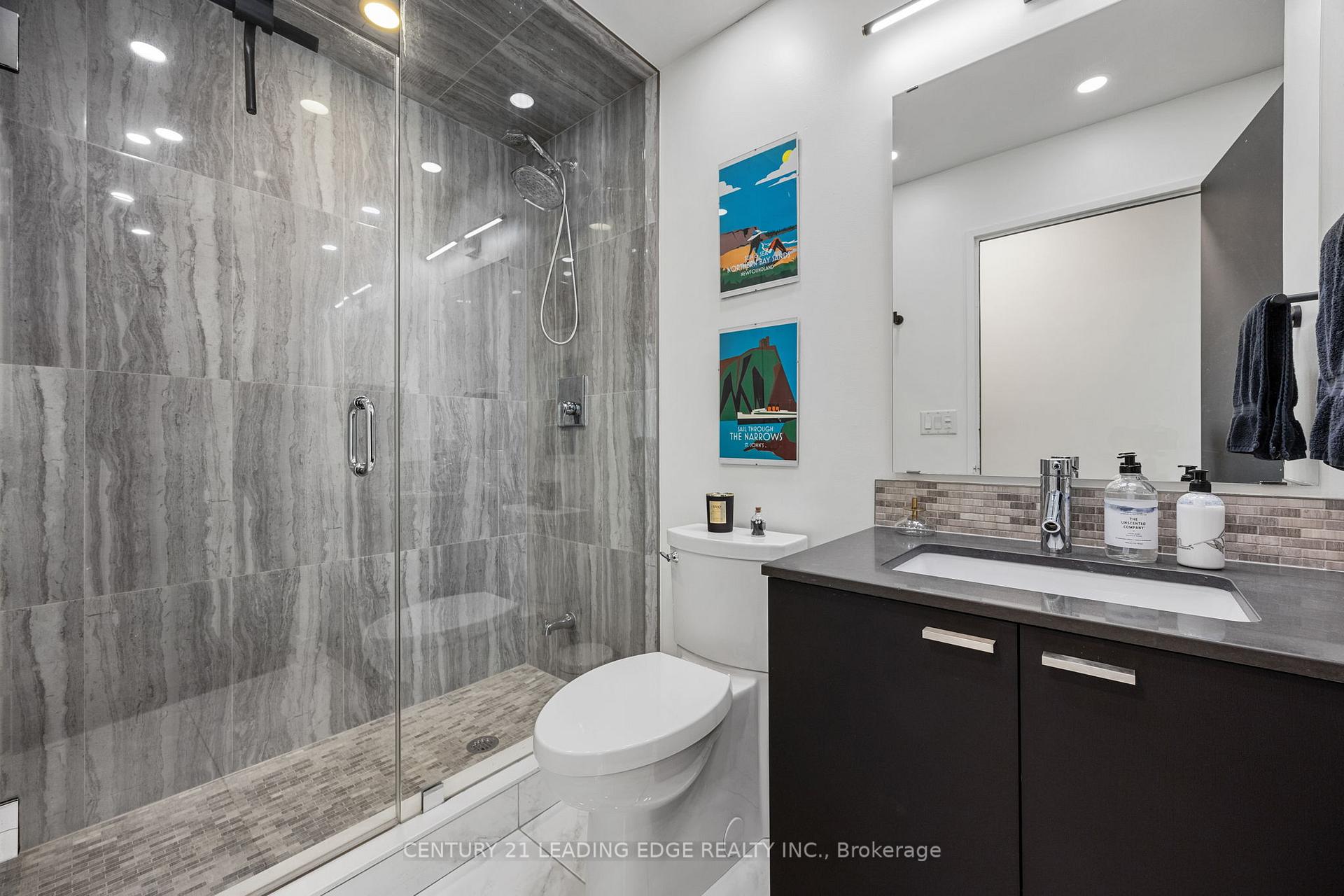 Photo 4 of Unit 903, 333 Adelaide Street E, Toronto, Moss Park — HOMEH