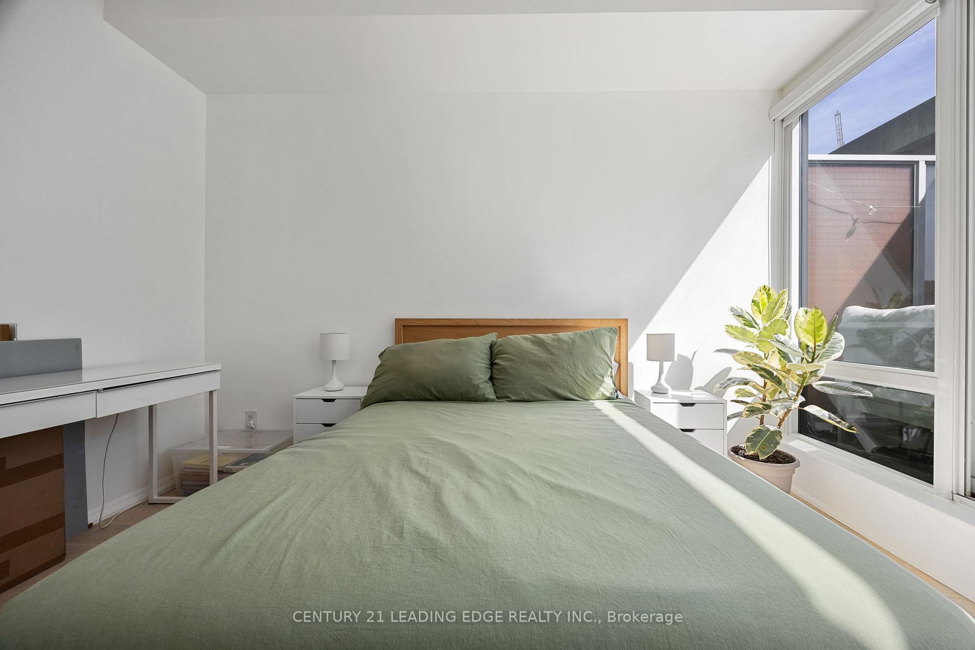 Photo 6 of Unit 903, 333 Adelaide Street E, Toronto, Moss Park — HOMEH