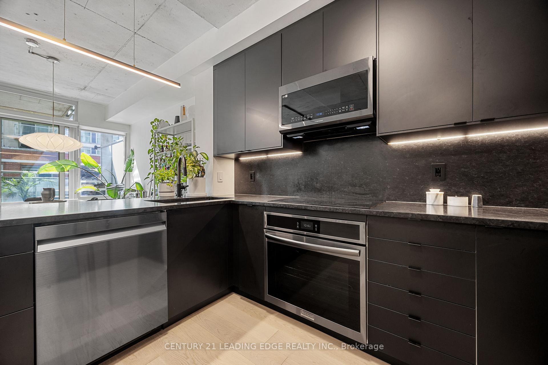 Photo 12 of Unit 903, 333 Adelaide Street E, Toronto, Moss Park — HOMEH