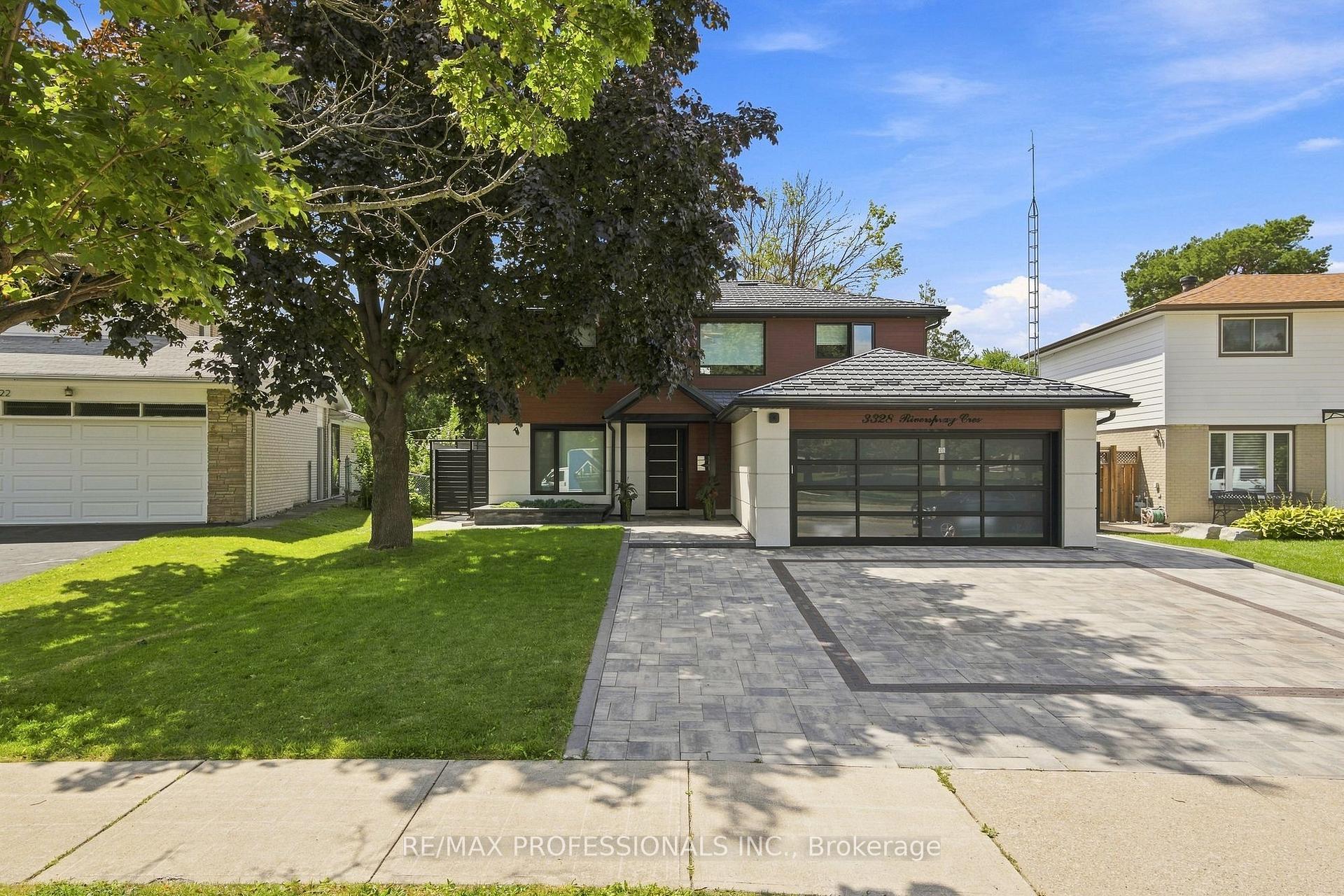 Photo of 3328 Riverspray Crescent
