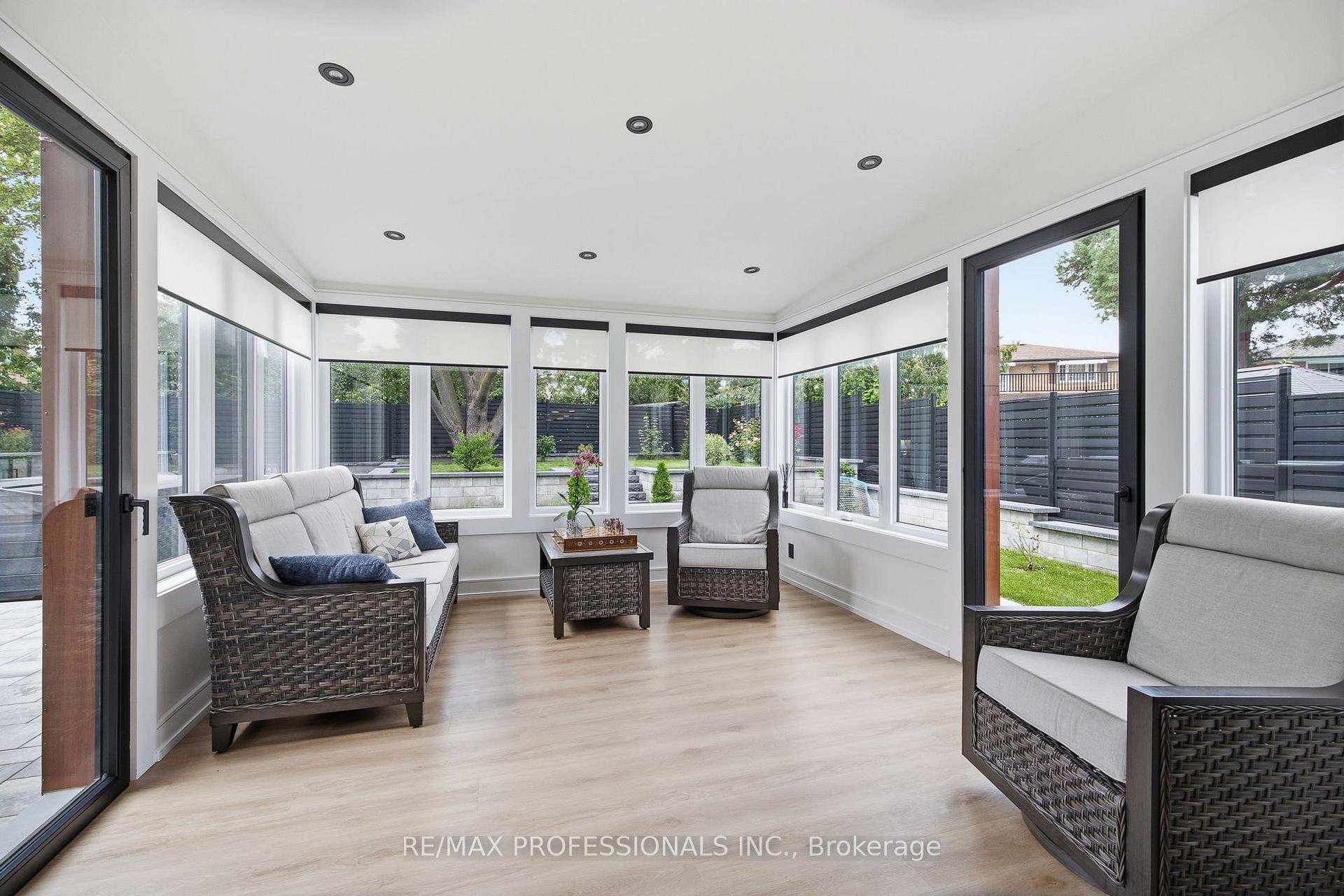 Photo 16 of 3328 Riverspray Crescent, Mississauga, Applewood — HOMEH