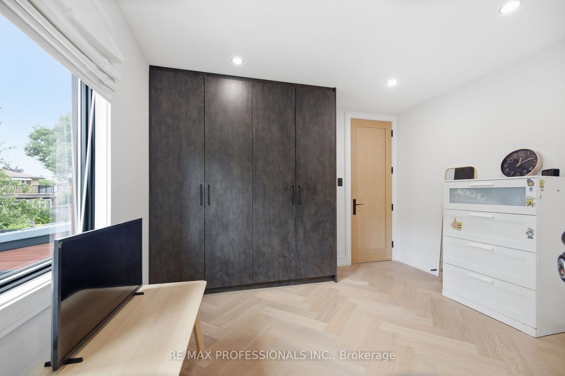 Photo 24 of 3328 Riverspray Crescent, Mississauga, Applewood — HOMEH