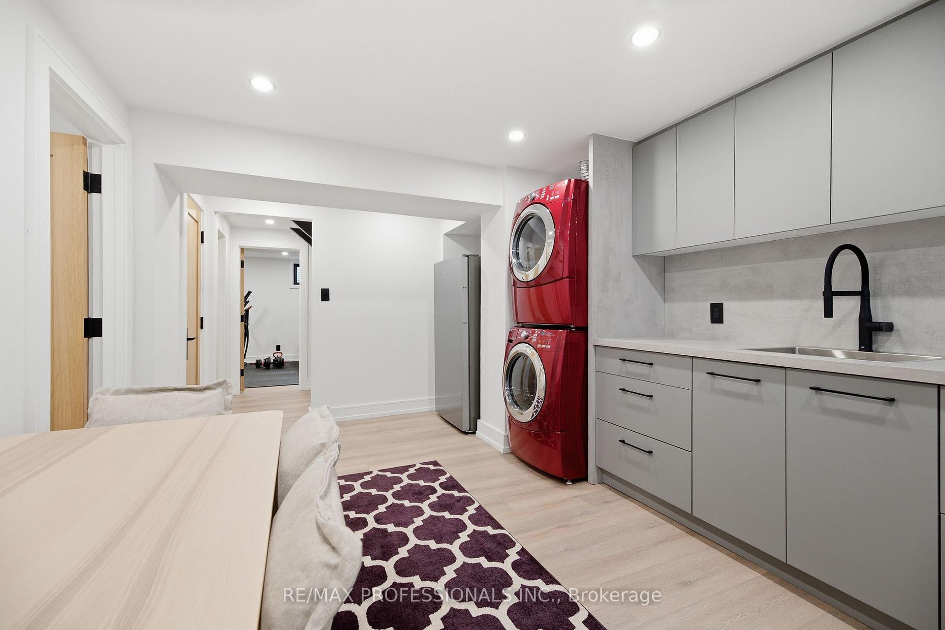 Photo 32 of 3328 Riverspray Crescent, Mississauga, Applewood — HOMEH