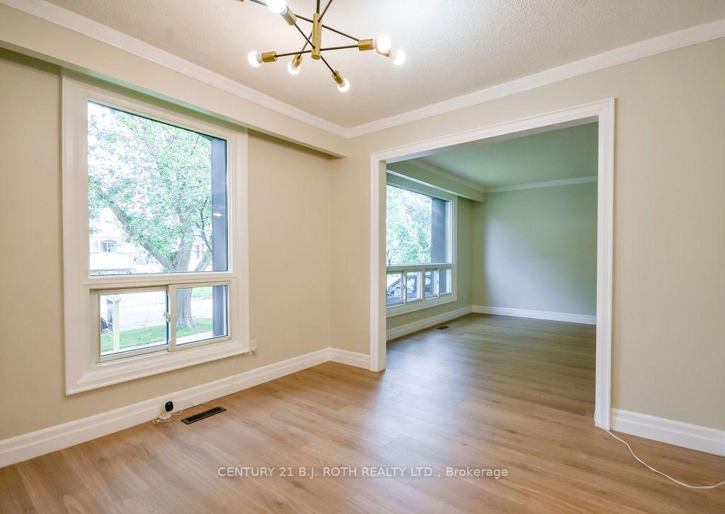Photo 5 of 118 Marshall Street, Barrie, Allandale Heights — HOMEH