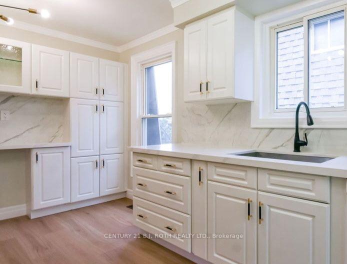 Photo 11 of 118 Marshall Street, Barrie, Allandale Heights — HOMEH