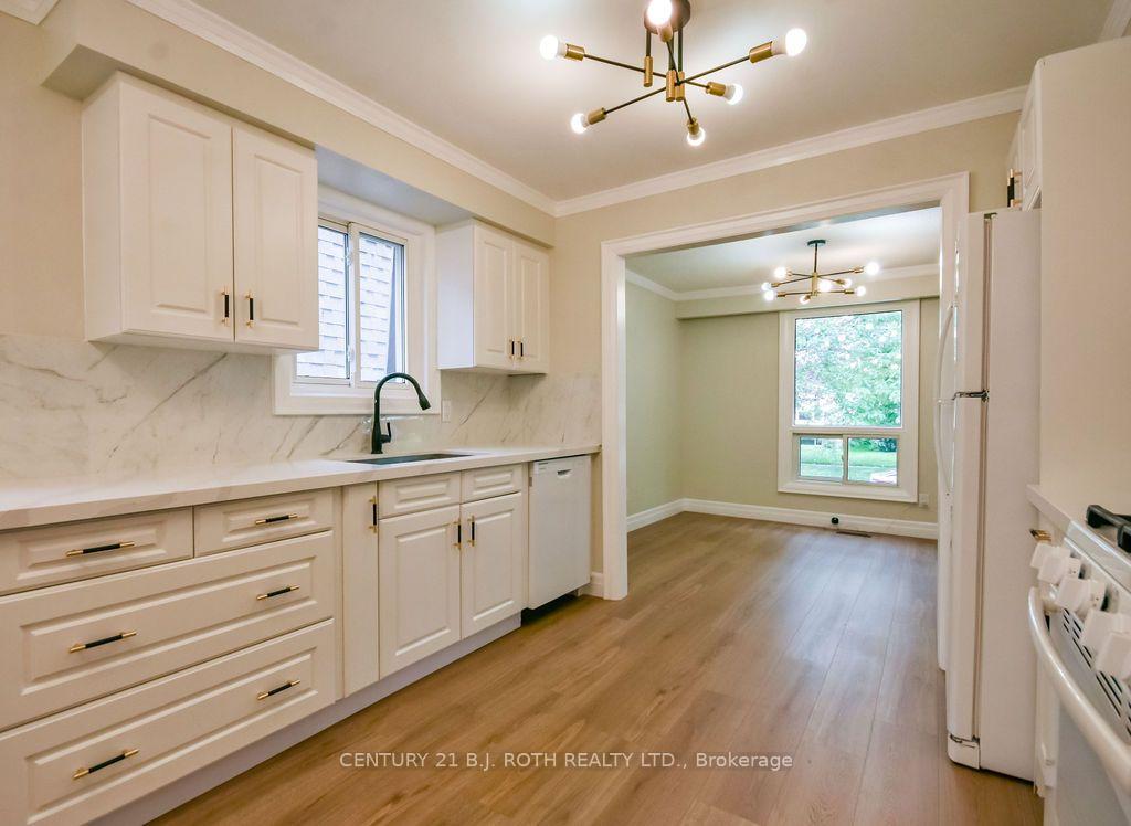 Photo 12 of 118 Marshall Street, Barrie, Allandale Heights — HOMEH