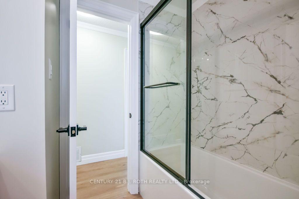 Photo 16 of 118 Marshall Street, Barrie, Allandale Heights — HOMEH