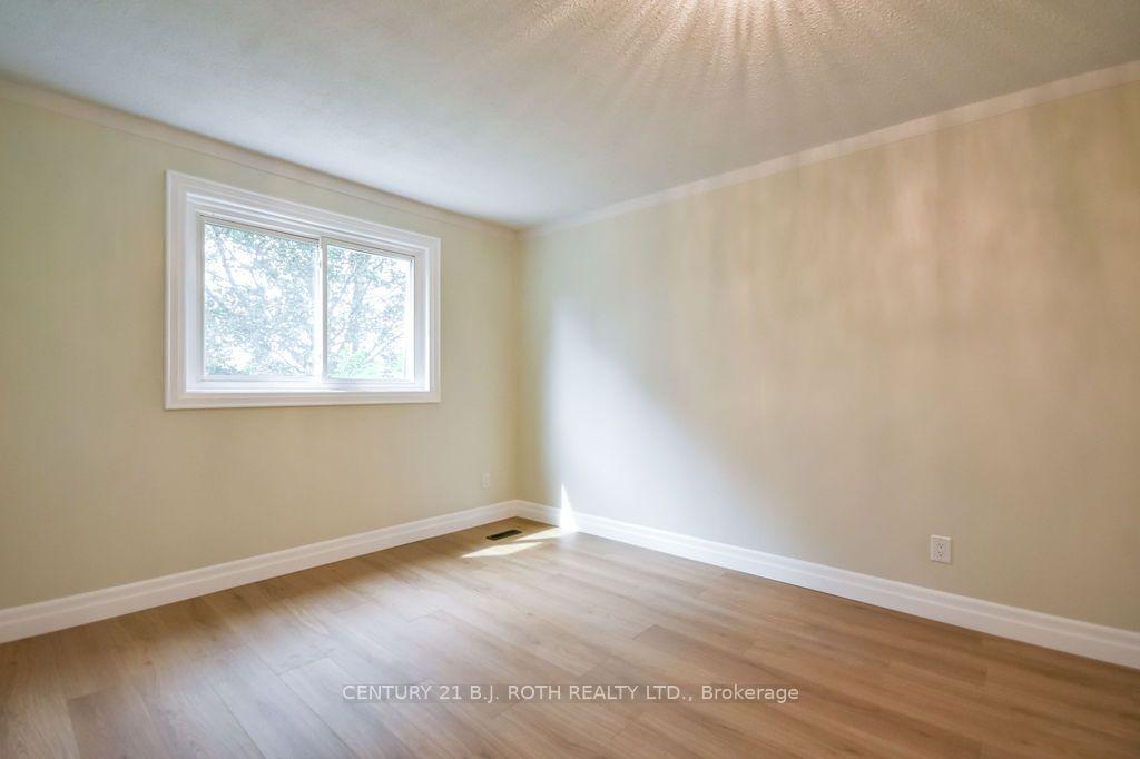Photo 22 of 118 Marshall Street, Barrie, Allandale Heights — HOMEH