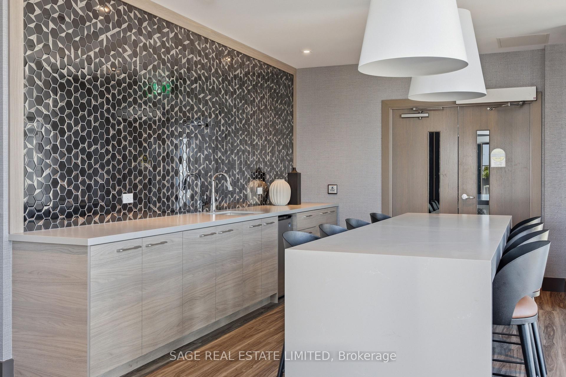 Photo 25 of Unit 1404, 75 James Street S, Hamilton, Corktown — HOMEH