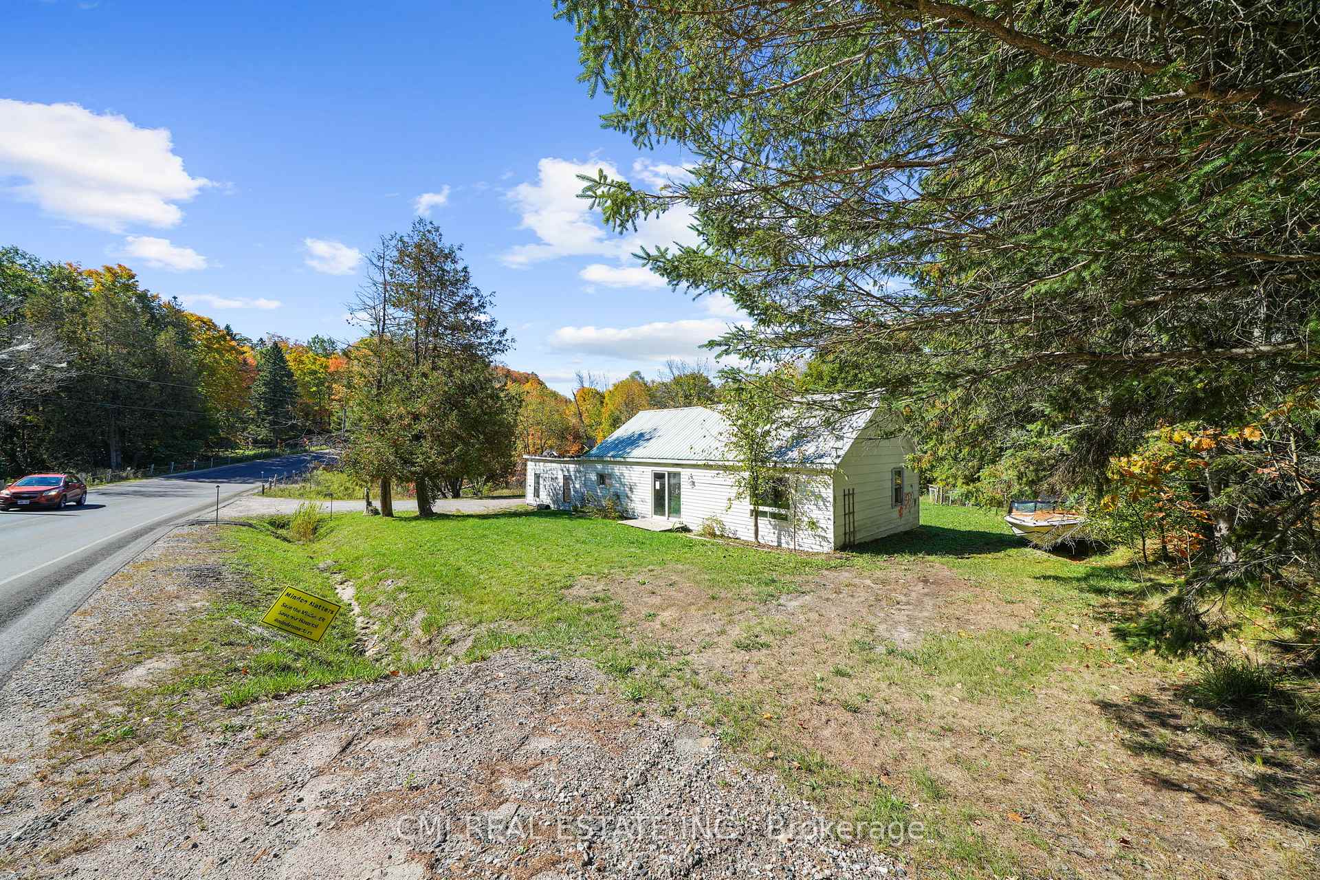Photo of 1093 South Lake Road
