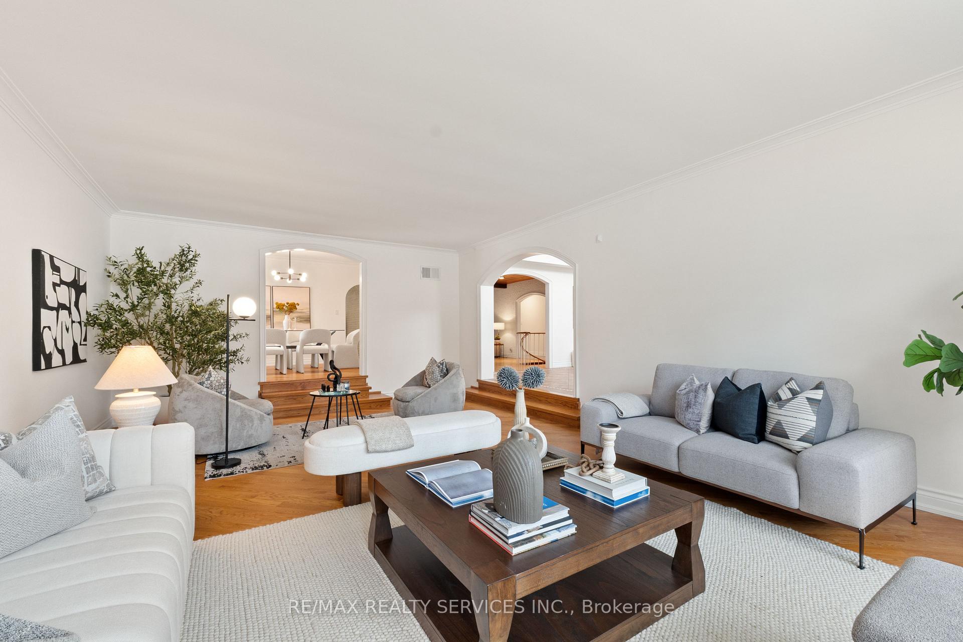 Photo 11 of 546 Conservation Drive, Brampton, Snelgrove — HOMEH