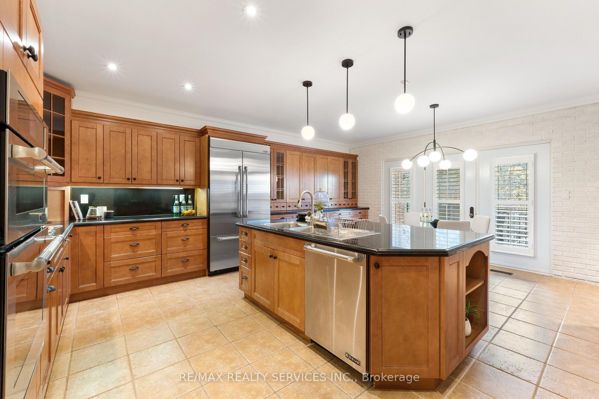 Photo 13 of 546 Conservation Drive, Brampton, Snelgrove — HOMEH