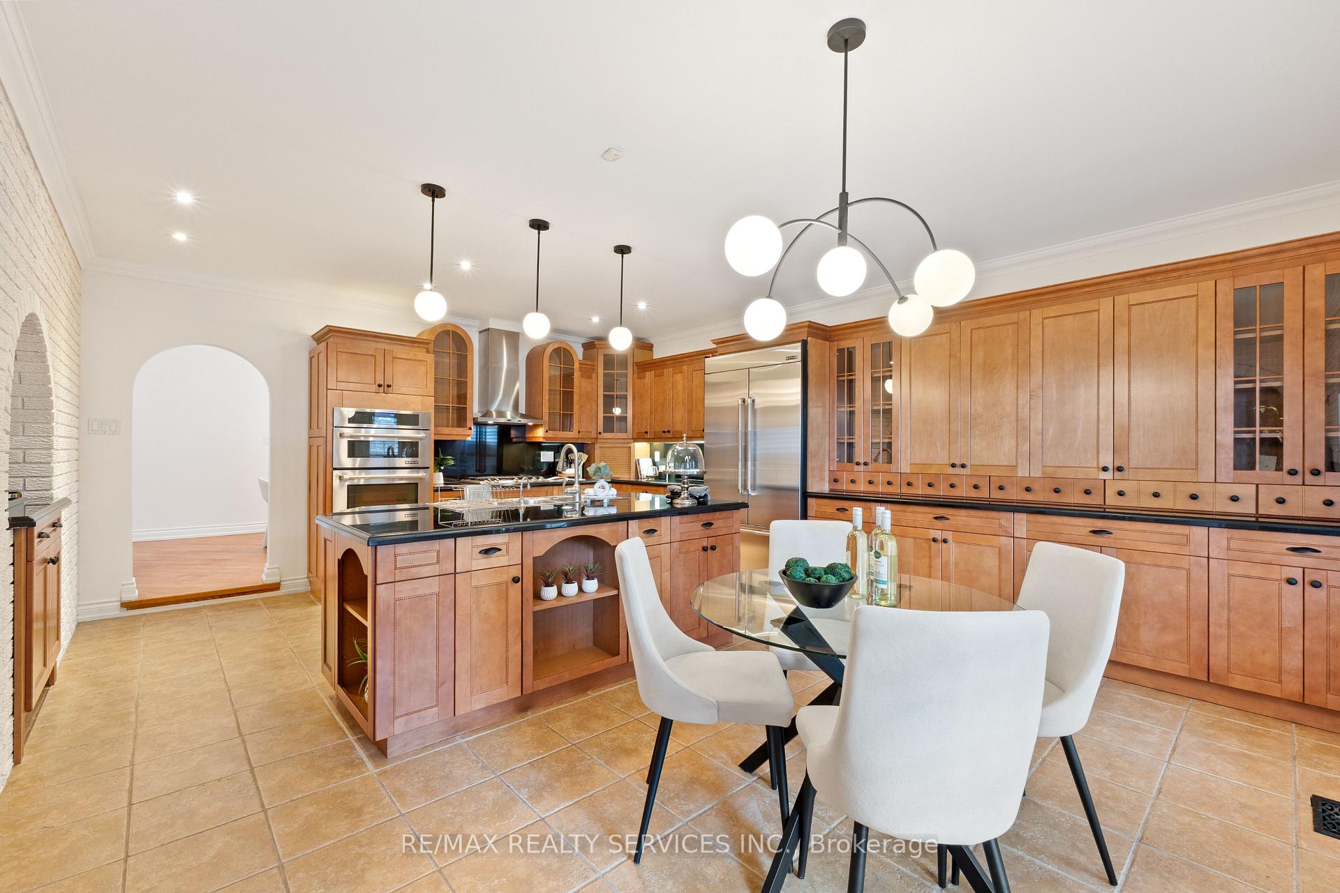 Photo 15 of 546 Conservation Drive, Brampton, Snelgrove — HOMEH
