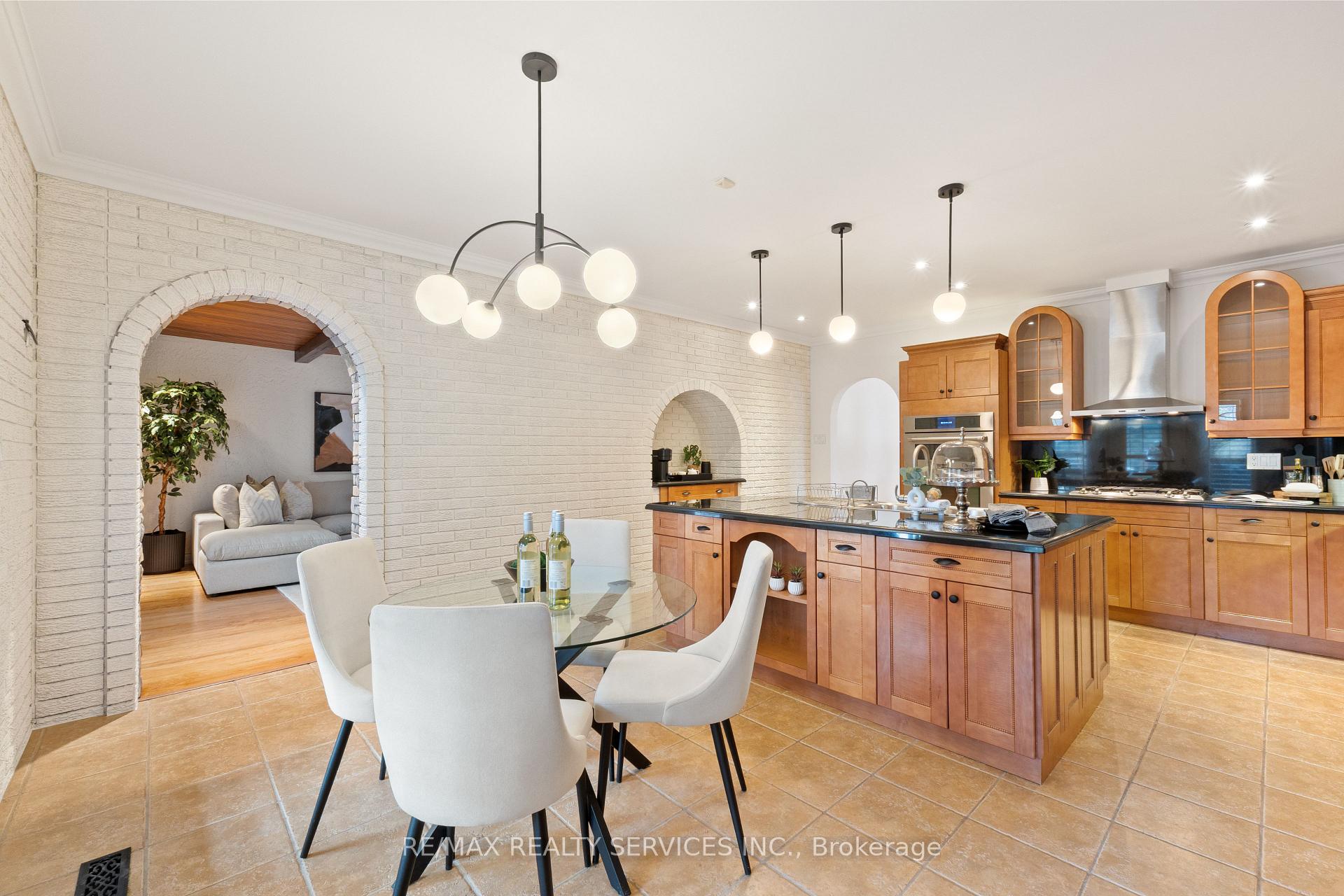 Photo 16 of 546 Conservation Drive, Brampton, Snelgrove — HOMEH