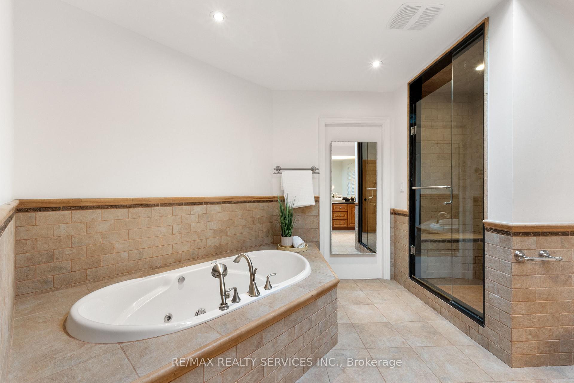 Photo 21 of 546 Conservation Drive, Brampton, Snelgrove — HOMEH