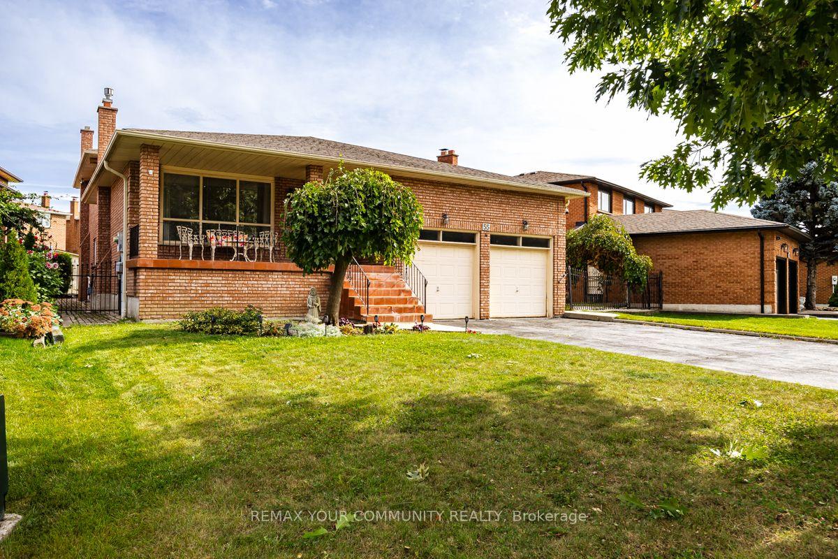Photo 2 of 55 Thistle Ridge Drive, Vaughan, East Woodbridge — HOMEH