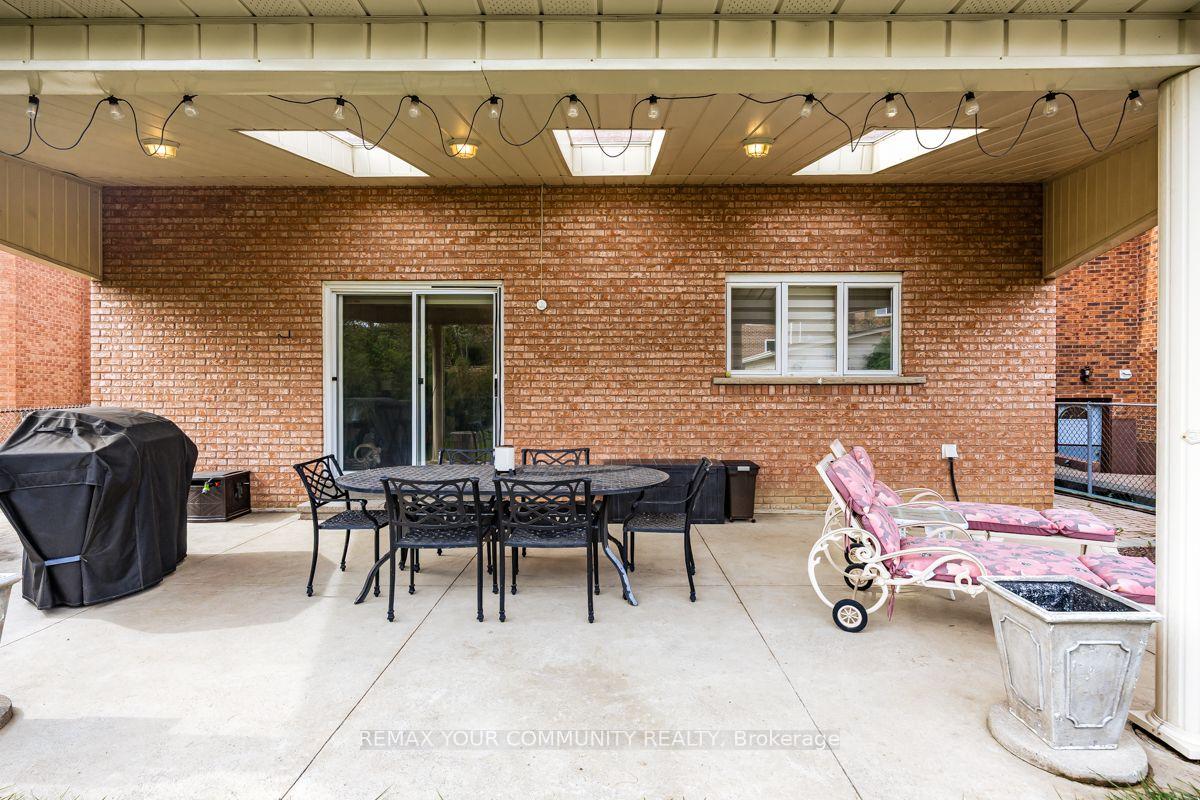 Photo 25 of 55 Thistle Ridge Drive, Vaughan, East Woodbridge — HOMEH