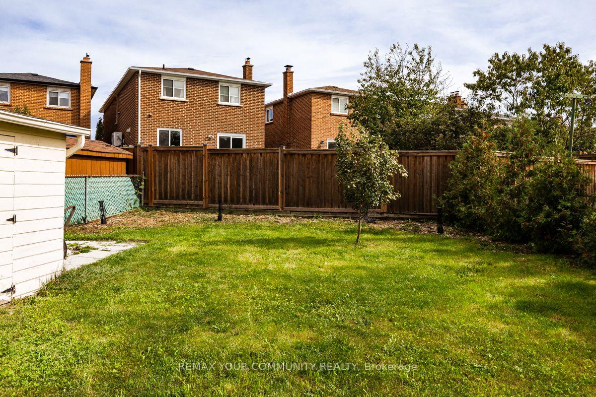 Photo 26 of 55 Thistle Ridge Drive, Vaughan, East Woodbridge — HOMEH