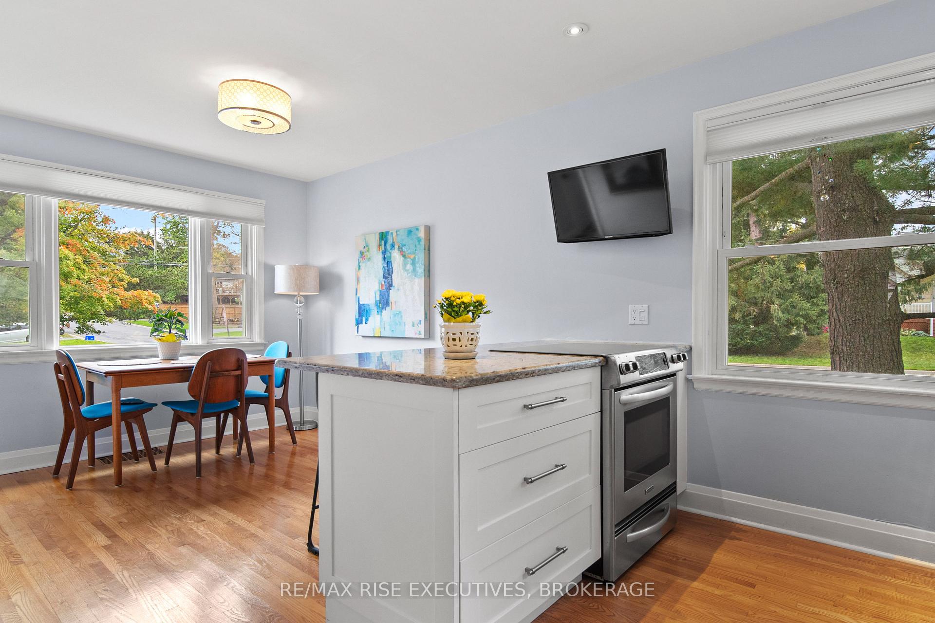 Photo 14 of 130 Florence Street, Kingston, West of Sir John A. Blvd — HOMEH