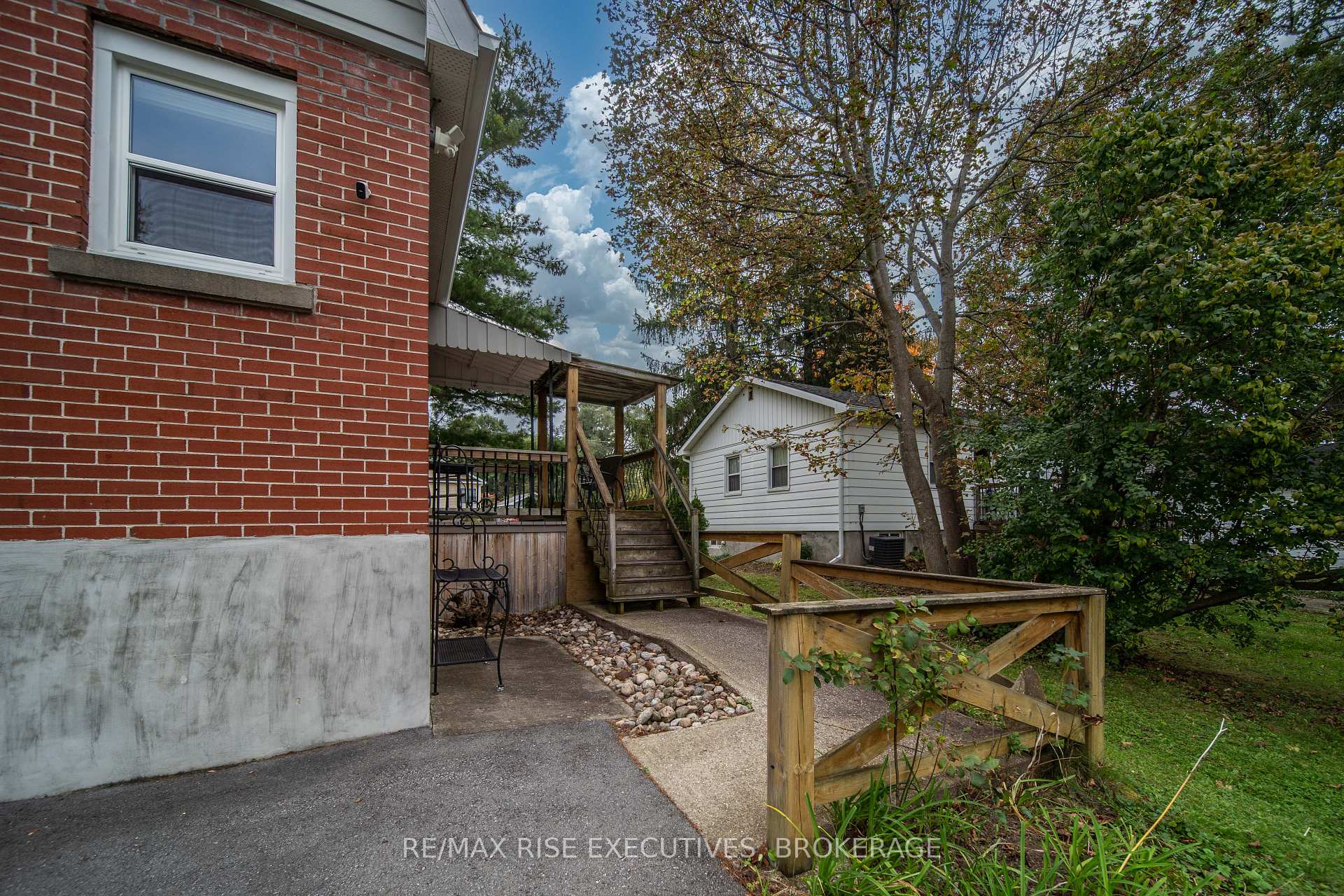 Photo 34 of 130 Florence Street, Kingston, West of Sir John A. Blvd — HOMEH