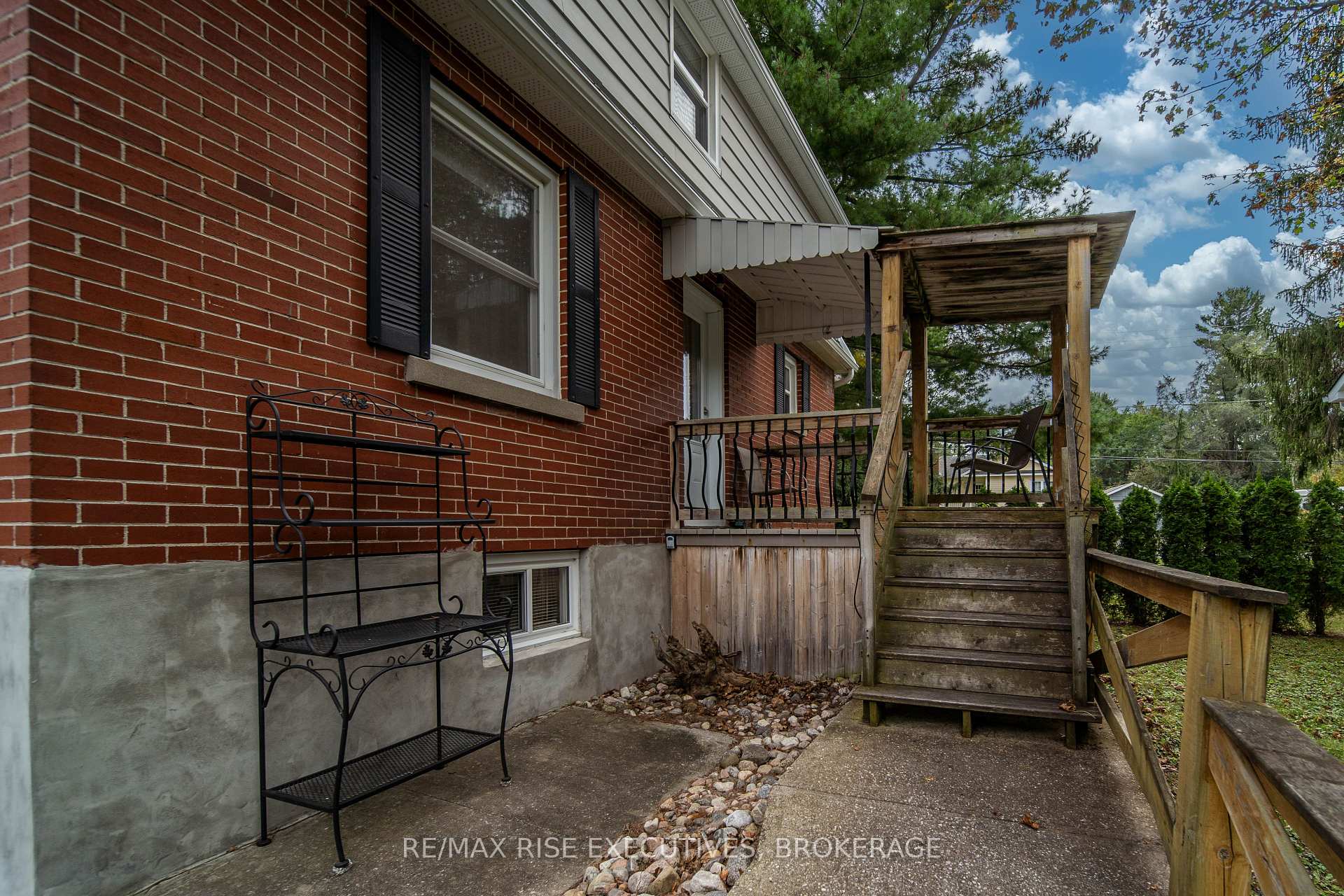 Photo 35 of 130 Florence Street, Kingston, West of Sir John A. Blvd — HOMEH