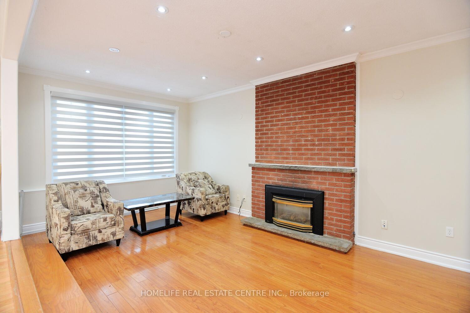 Photo 14 of 1741 Countryside Drive, Brampton, Sandringham-Wellington — HOMEH
