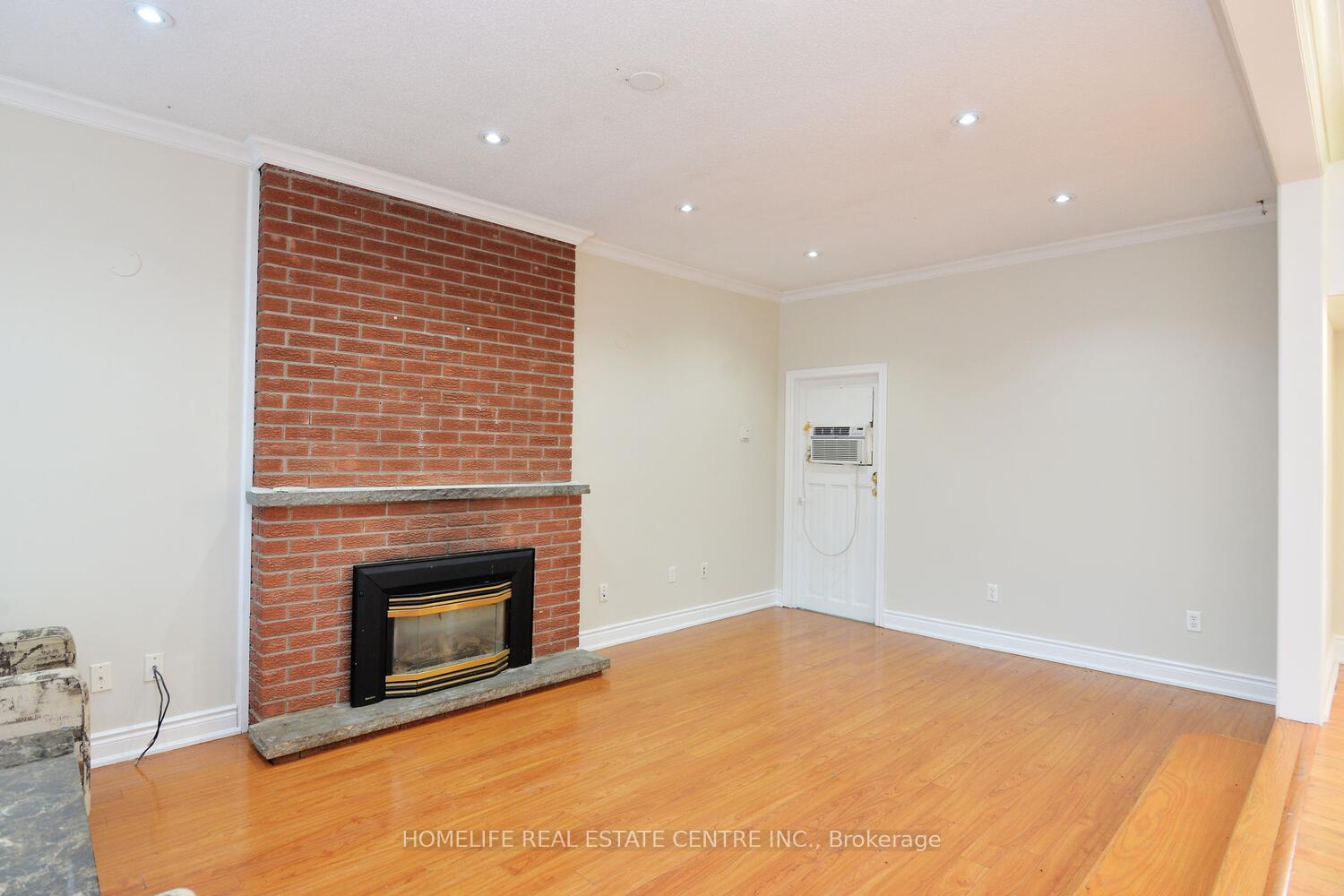 Photo 16 of 1741 Countryside Drive, Brampton, Sandringham-Wellington — HOMEH