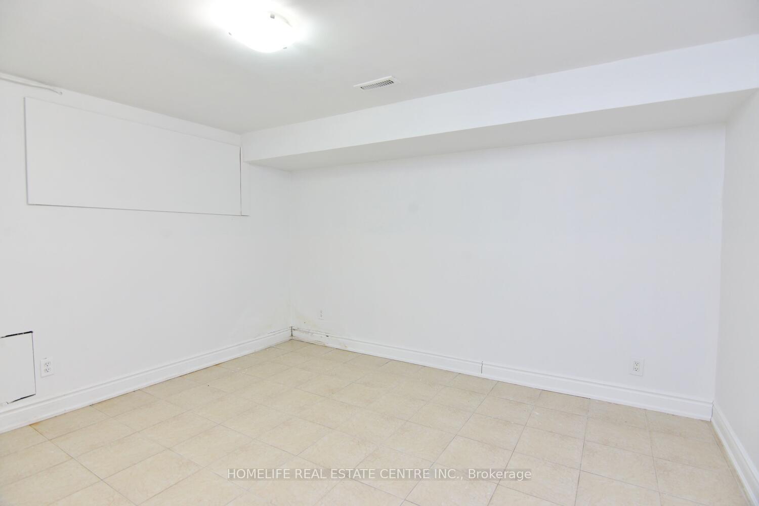 Photo 29 of 1741 Countryside Drive, Brampton, Sandringham-Wellington — HOMEH