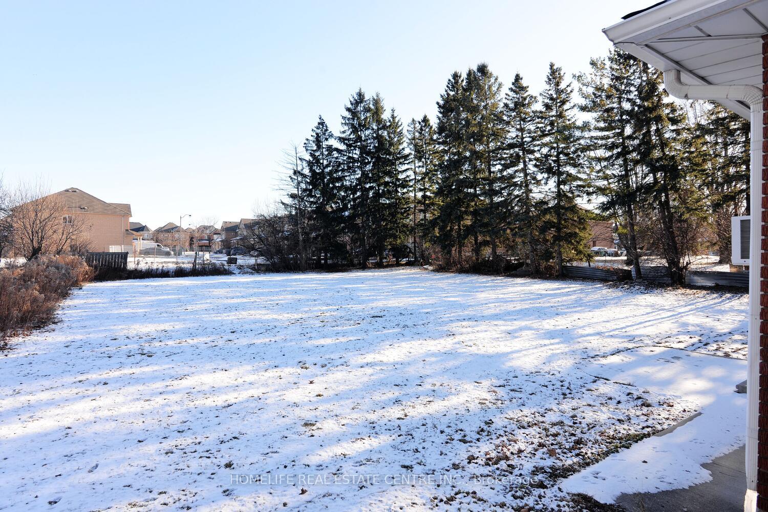 Photo 38 of 1741 Countryside Drive, Brampton, Sandringham-Wellington — HOMEH
