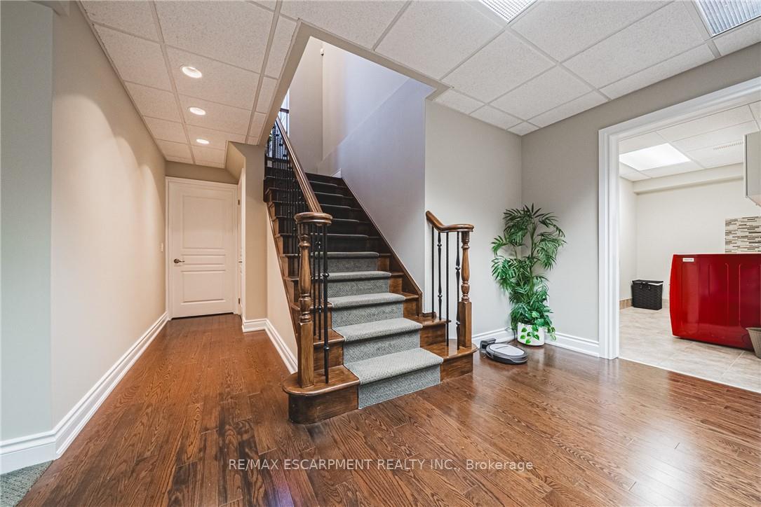 Photo 28 of 137 Pinehill Drive, Hamilton, Rural Glanbrook — HOMEH