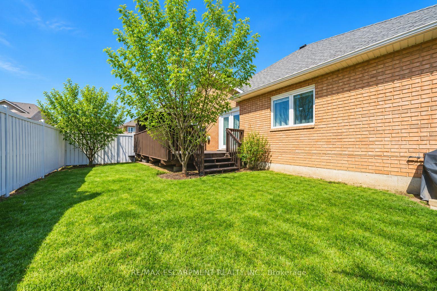 Photo 36 of 137 Pinehill Drive, Hamilton, Rural Glanbrook — HOMEH