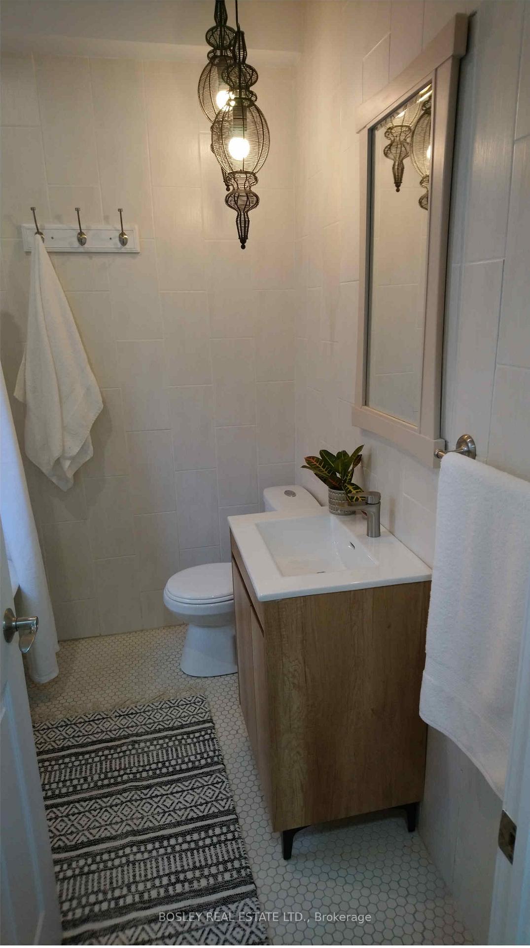 Photo 7 of Unit 1, 11 Boustead Avenue, Toronto, High Park-Swansea — HOMEH