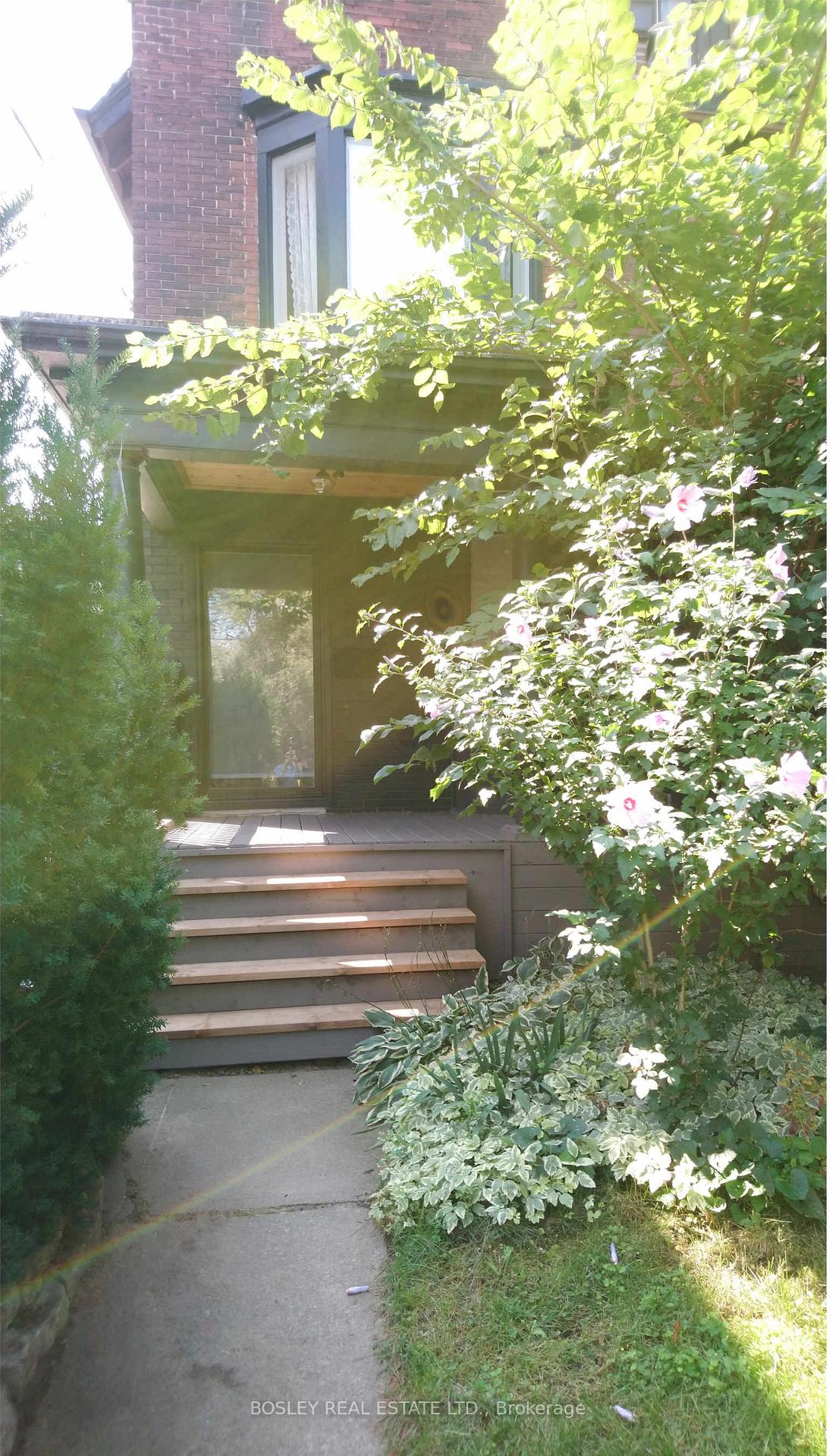 Photo 10 of Unit 1, 11 Boustead Avenue, Toronto, High Park-Swansea — HOMEH