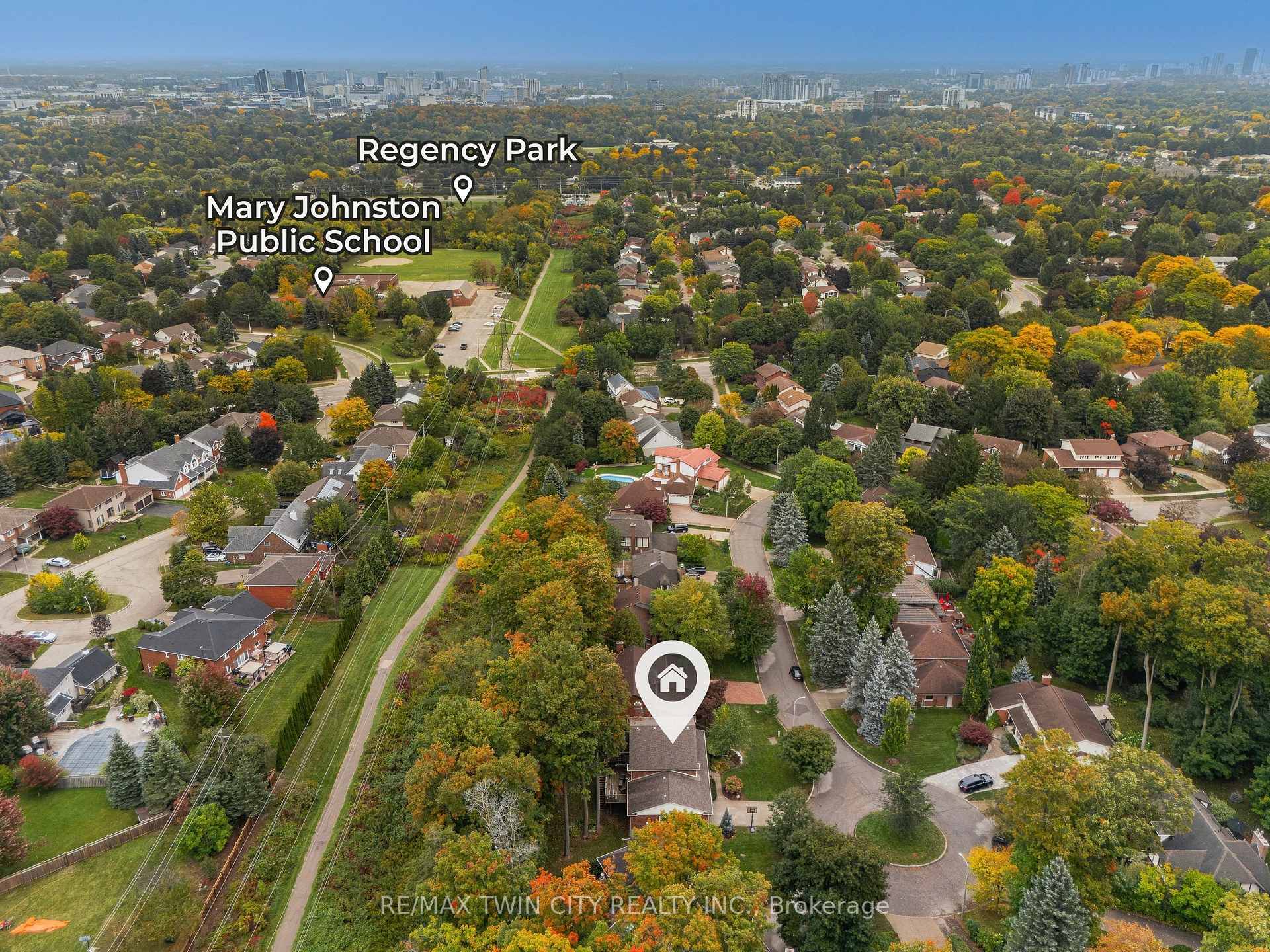 Photo 4 of 114 Frederick Banting Place, Waterloo, Upper Beechwood — HOMEH