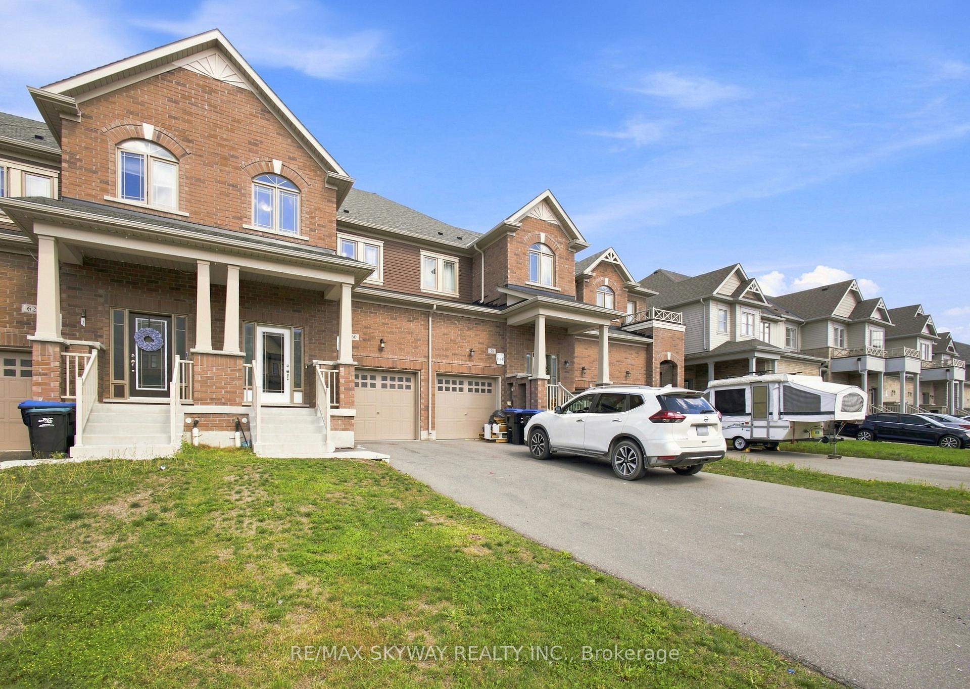 Photo 3 of 60 Lorne Thomas Place, New Tecumseth, Rural New Tecumseth — HOMEH