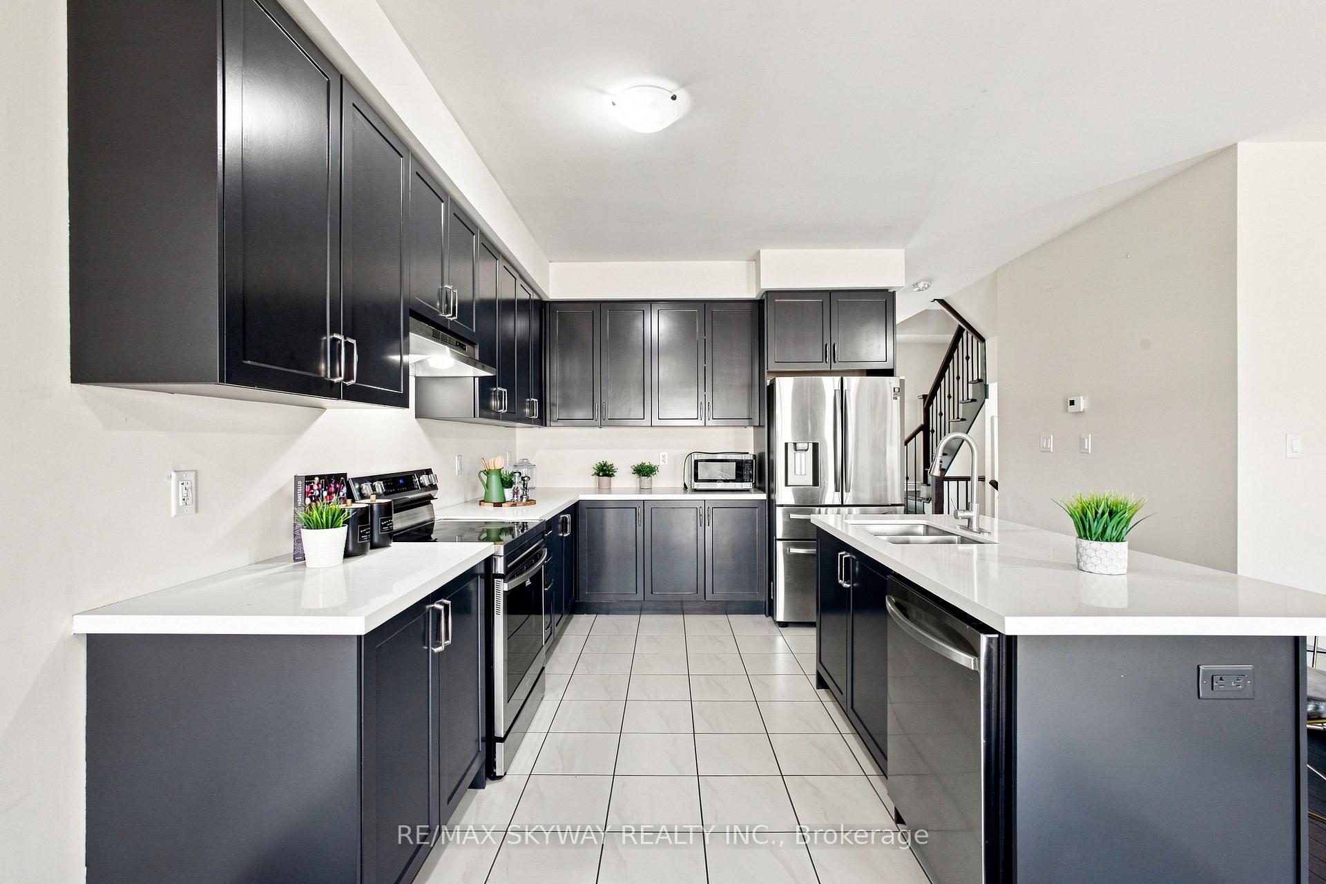 Photo 23 of 60 Lorne Thomas Place, New Tecumseth, Rural New Tecumseth — HOMEH