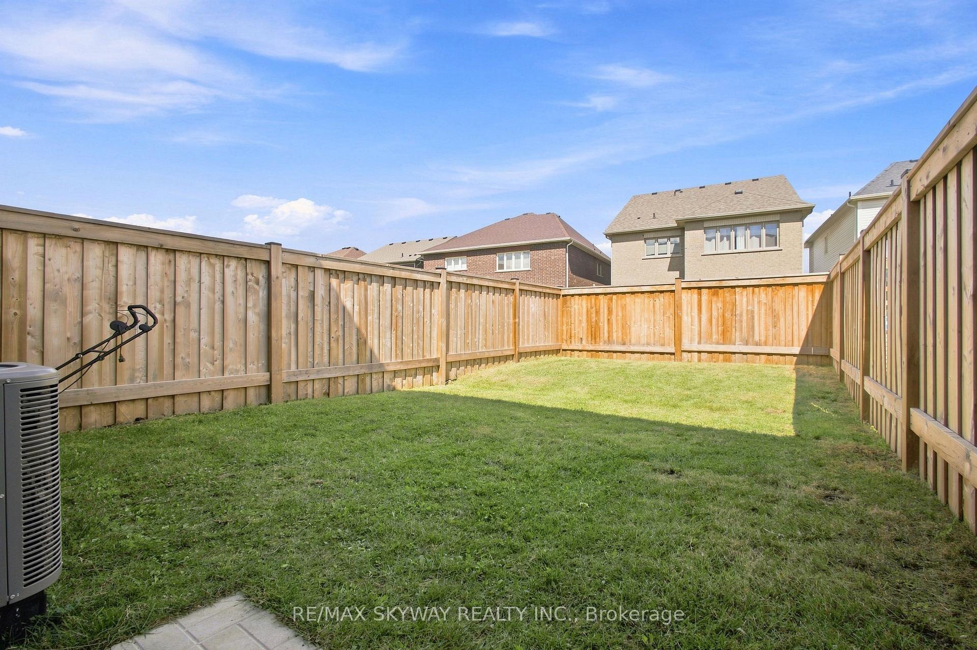 Photo 37 of 60 Lorne Thomas Place, New Tecumseth, Rural New Tecumseth — HOMEH