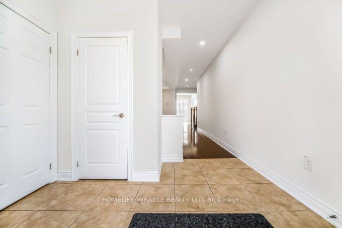 Photo 6 of 14 Bonnie Braes Drive, Brampton, Credit Valley — HOMEH