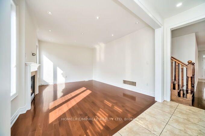 Photo 9 of 14 Bonnie Braes Drive, Brampton, Credit Valley — HOMEH