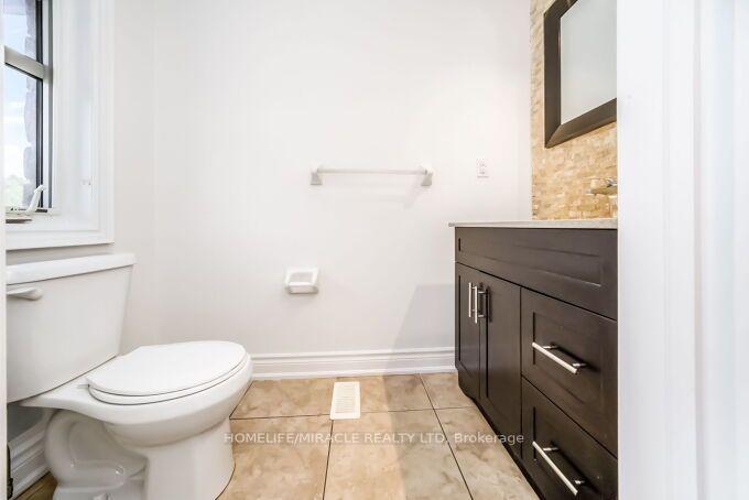 Photo 16 of 14 Bonnie Braes Drive, Brampton, Credit Valley — HOMEH