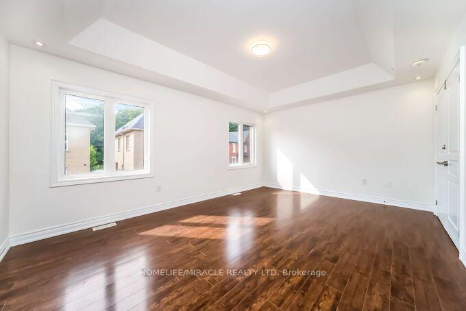 Photo 20 of 14 Bonnie Braes Drive, Brampton, Credit Valley — HOMEH