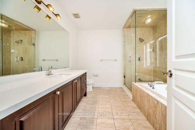 Photo 23 of 14 Bonnie Braes Drive, Brampton, Credit Valley — HOMEH