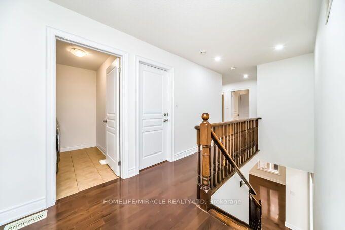 Photo 25 of 14 Bonnie Braes Drive, Brampton, Credit Valley — HOMEH