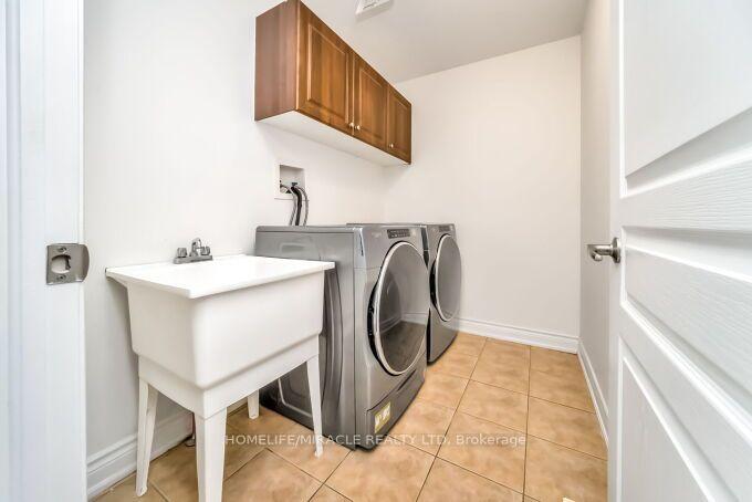Photo 26 of 14 Bonnie Braes Drive, Brampton, Credit Valley — HOMEH